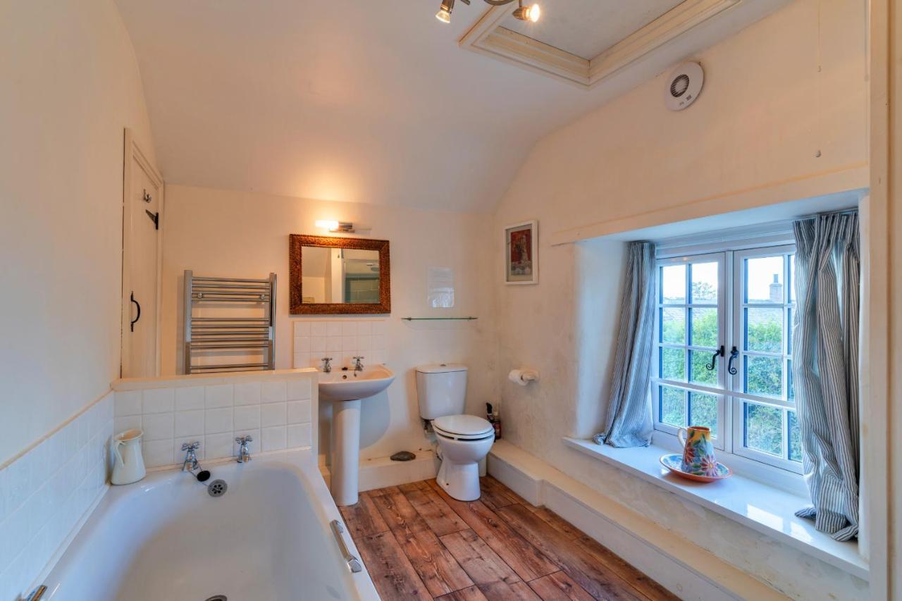 Finest Retreats - Forge Cottage Padstow Kültér fotó